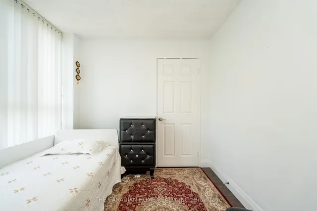 Additional image 19 of 3695 Kaneff Cres Unit 607