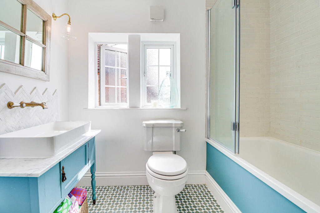 Additional image 16 of Barnfield Road, Harpenden, Hertfordshire, AL5