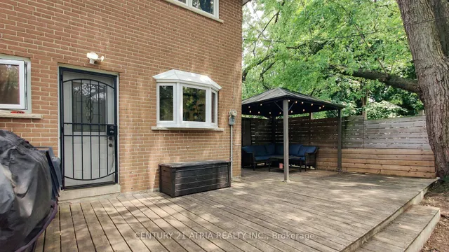 Additional image 34 of 120 Corby Cres