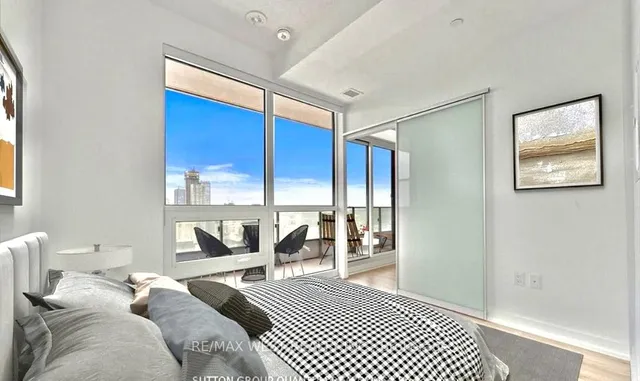 Additional image 3 of 395 Bloor St Unit 5303