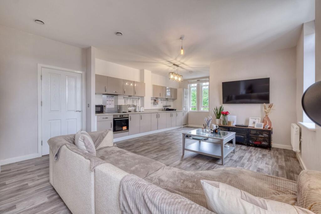 Additional image 4 of New House Farm Drive, Northfield, B31