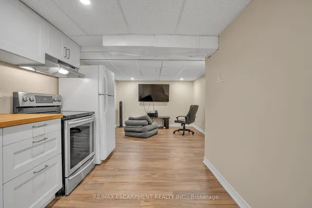 Additional image 24 of 38 Eastvale Pl