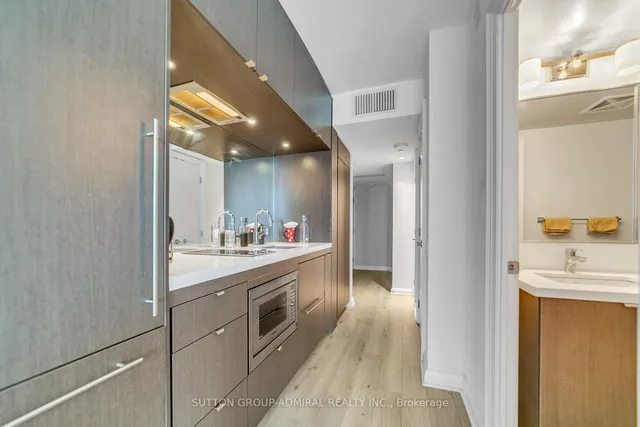 Additional image 11 of 155 YORKVILLE Ave Unit 1908