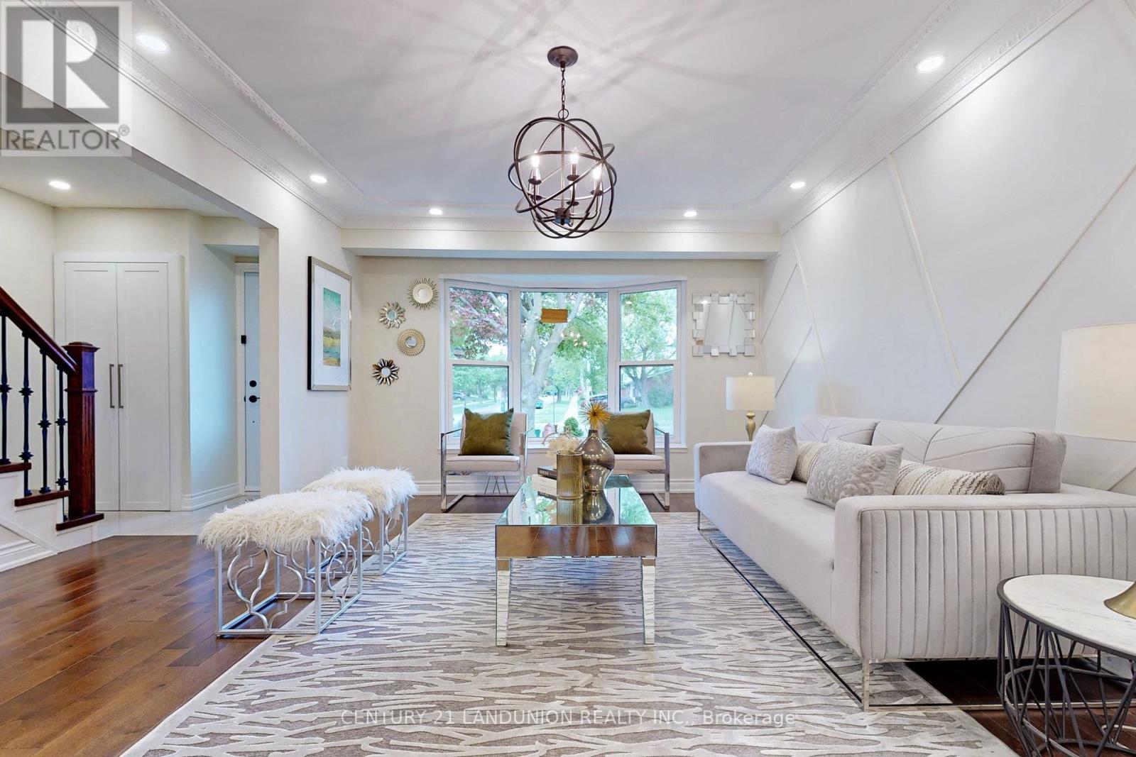 757 HUNTINGWOOD DRIVE|Toronto (Tam O'Shanter-Sullivan), Ontario M1T2L3