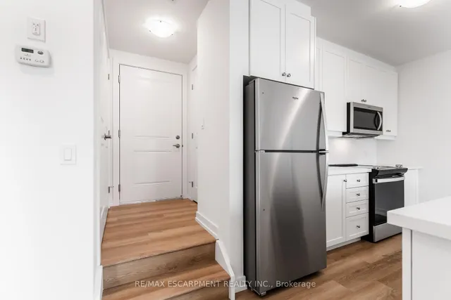 Additional image 14 of 249 Burke St