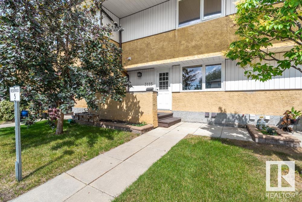 3225 139 AV NW|Edmonton, Alberta T5Y1T2