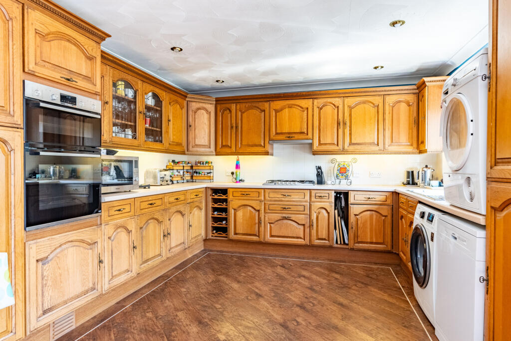 Additional image 2 of Pondfield Crescent, St. Albans, Hertfordshire, AL4