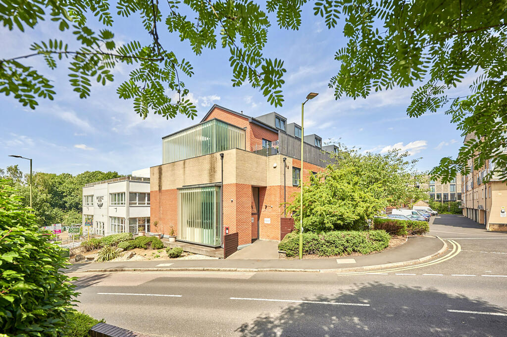 Camp Road, St. Albans, Hertfordshire, AL1