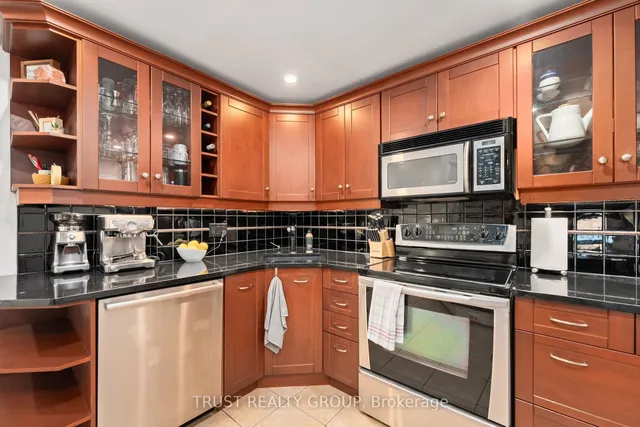 Additional image 10 of 41 Battenberg Ave Unit 32