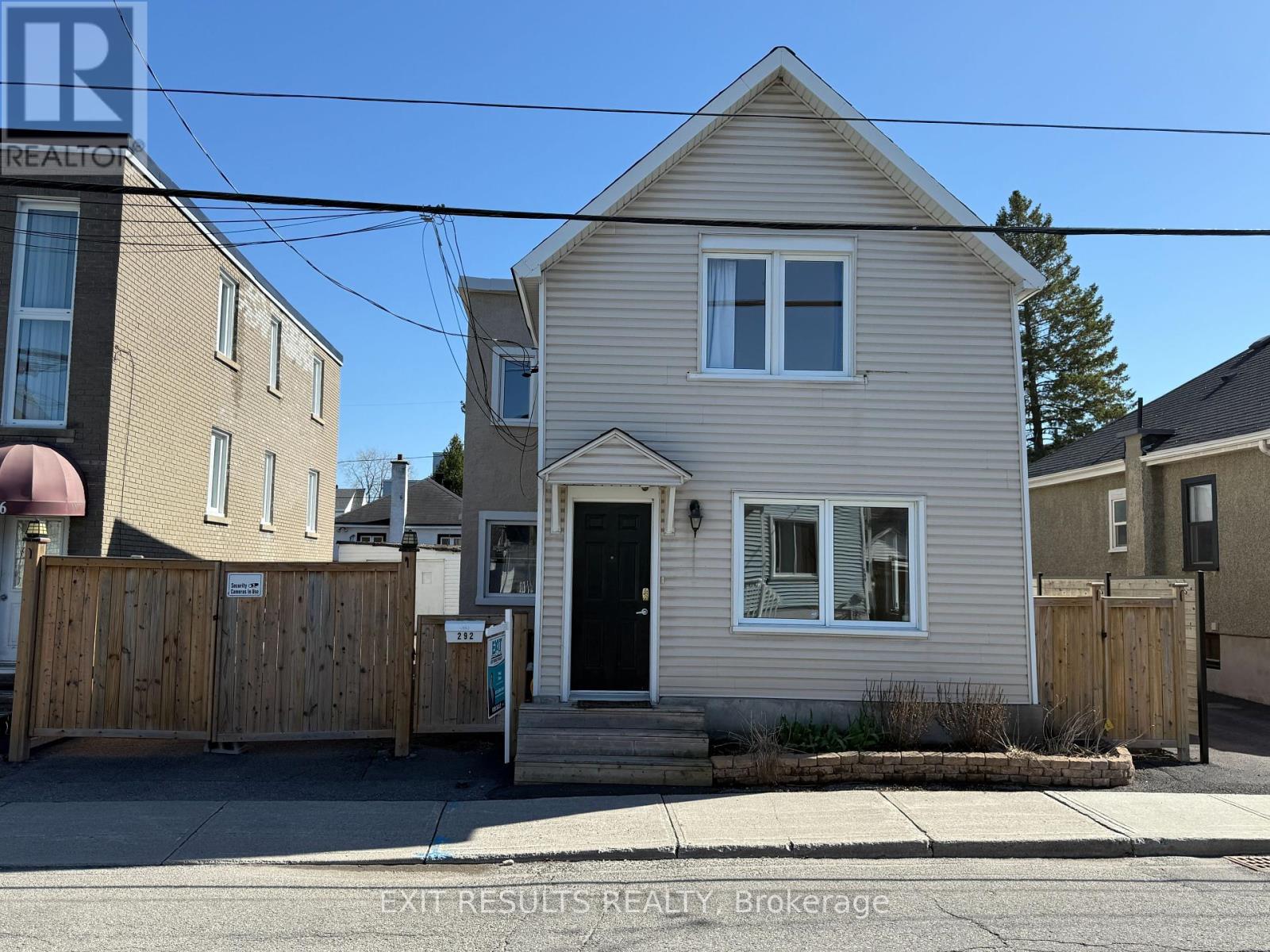 292 RICHELIEU AVENUE|Ottawa, Ontario K1L6K3