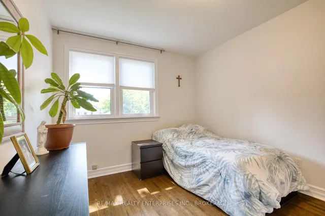 Additional image 7 of 35 Hawthorne Ave