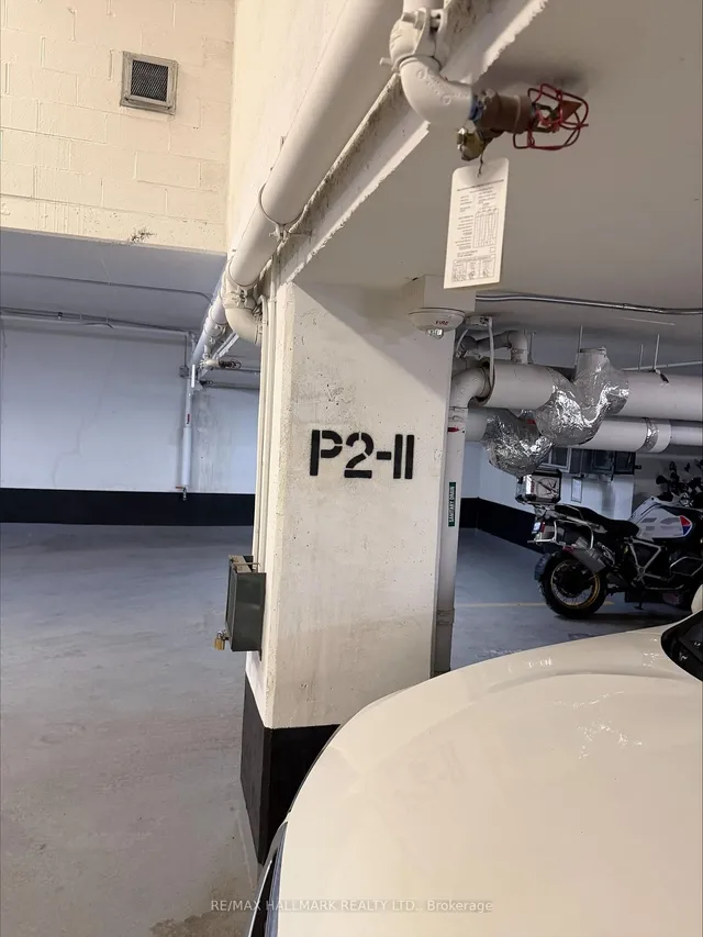 Additional image 16 of 39 SHERBOURNE St Unit 1508