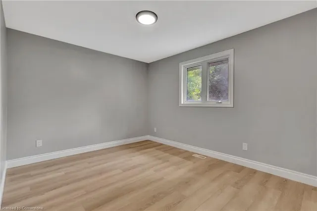 Additional image 15 of 126 Highland Rd