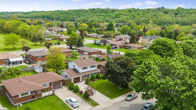 Additional image 35 of 17 Ramsgate Dr