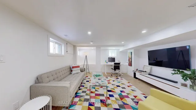 Additional image 42 of 4 Manchester Ave