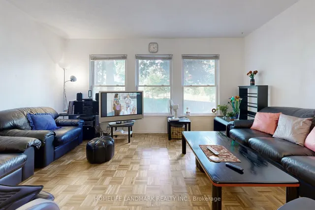 Additional image 4 of 32 L'amoreaux Dr