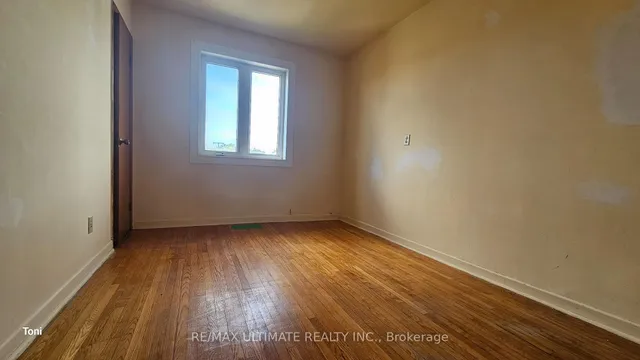 Additional image 11 of 300 Earlscourt Ave