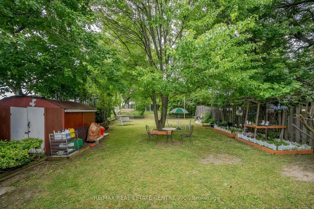 Additional image 27 of 676 Upper Wentworth St