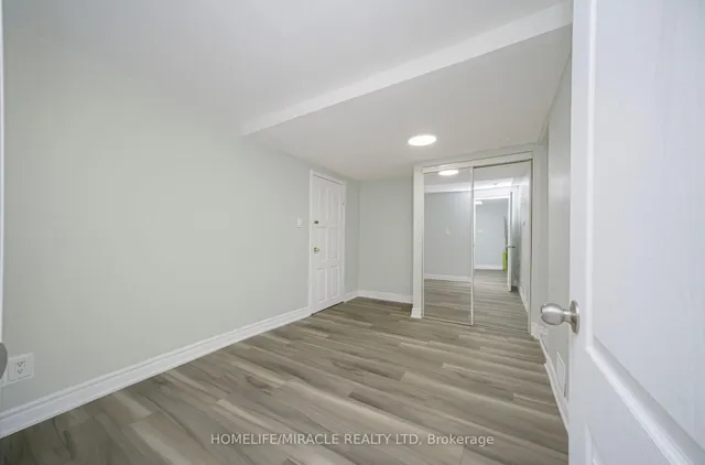 Additional image 17 of 3777 Woodruff Cres