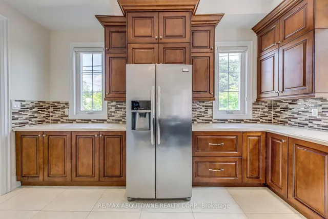 Additional image 19 of 319 Holmes Ave