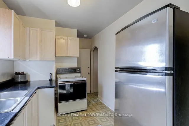 Additional image 5 of 74 Roberta Dr