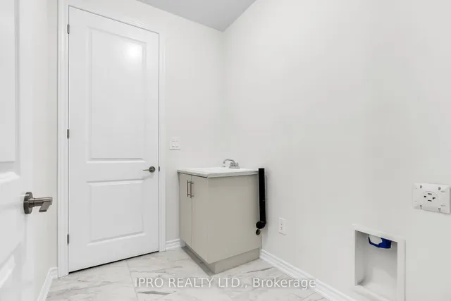 Additional image 40 of 372 Bergamot Ave