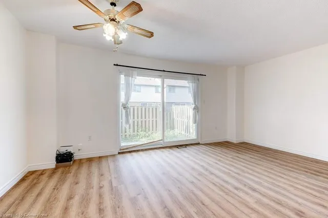 Additional image 16 of 910 Limeridge Rd Unit 13