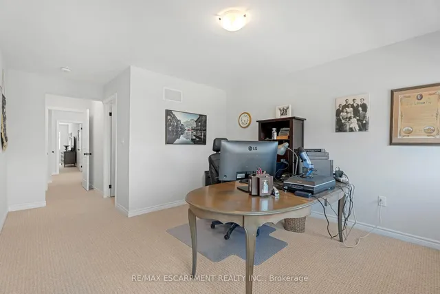 Additional image 29 of 19 Welch Lane