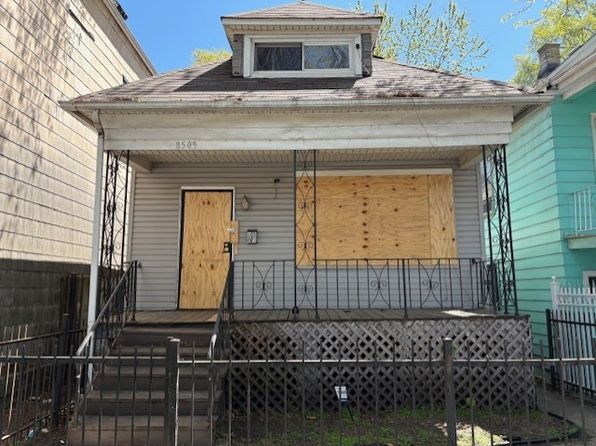 8509 S Muskegon Ave, Chicago, IL 60617