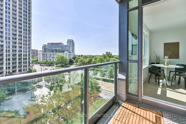 Additional image 24 of 215 Fort York Blvd Unit 702