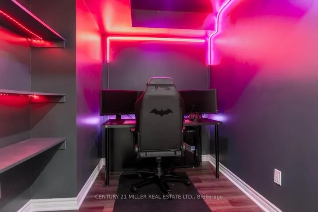 Additional image 27 of 1249 Duignan Cres