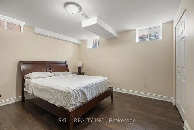 Additional image 33 of 57 Monument Tr