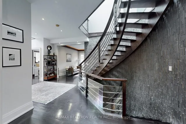 Additional image 31 of 44 Tefley Rd