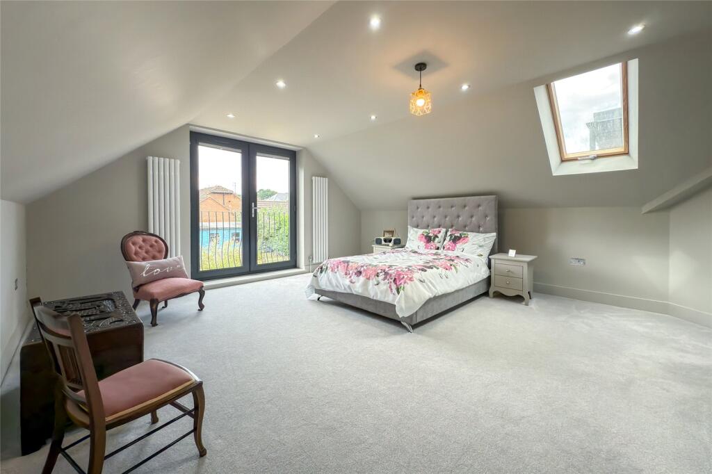 Additional image 9 of Orchard Drive, Park Street, St. Albans, Hertfordshire, AL2