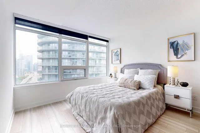 Additional image 15 of 17 Bathurst St Unit 2712