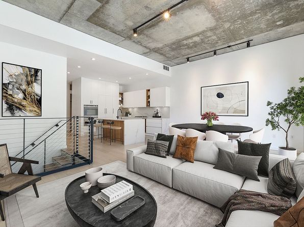 207 N 5th St #TOWNHOUSE 1, Brooklyn, NY 11211