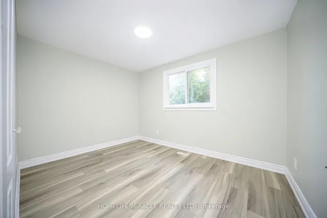 Additional image 30 of 3777 Woodruff Cres