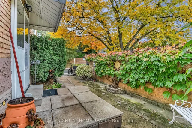 Additional image 40 of 1 Ridge Point Cres