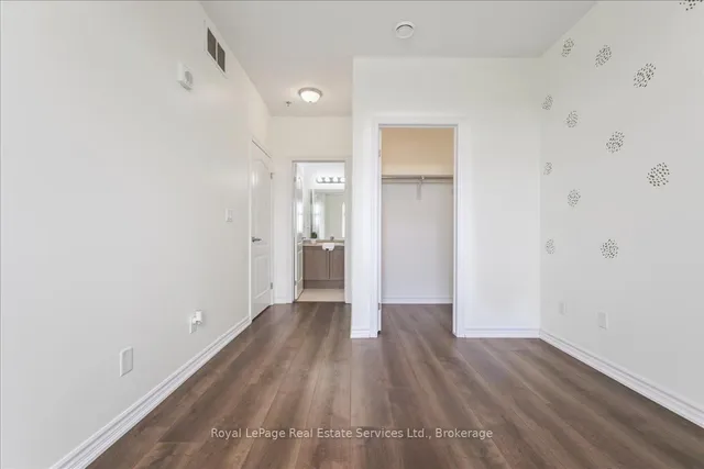 房产图片 21 - 1370 Costigan Rd 单元 301