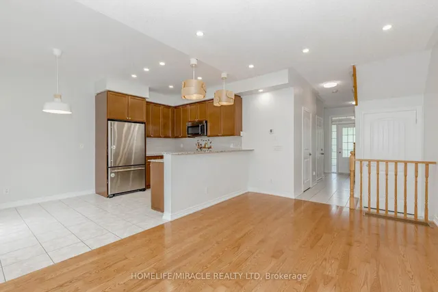 房产图片 9 - 8 Whitmer 街