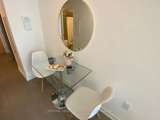 房产图片 21 - 多伦多市威尔斯利街11号1010单元