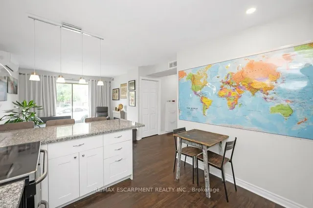 Additional image 9 of 28 Victoria Ave Unit 102