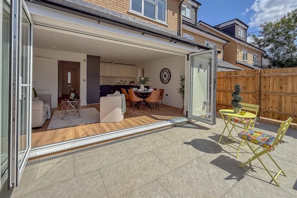 Additional image 19 of Birchmead Close, New Greens, St. Albans