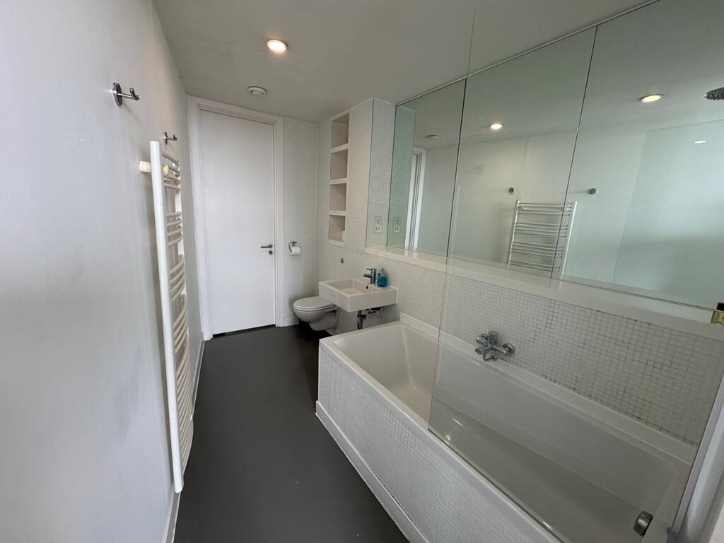 Additional image 4 of 1700 Rotunda