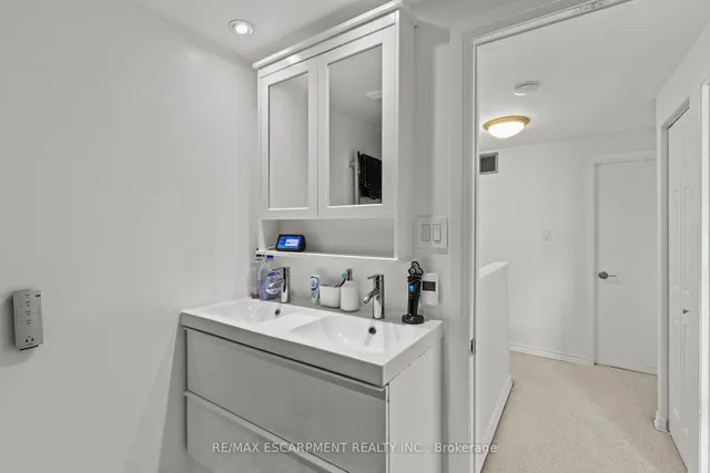 Additional image 22 of 10 ANGUS Rd Unit 8