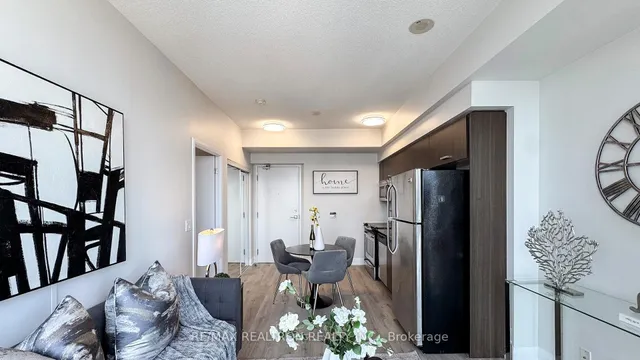 Additional image 13 of 832 Bay St Unit 4109