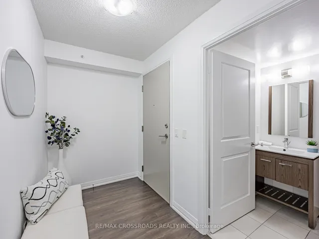 Additional image 2 of 30 Meadowglen Pl Unit 220