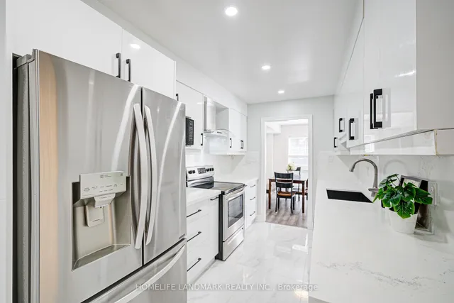 Additional image 8 of 2006 Glenada Cres Unit 27