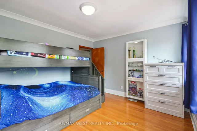 Additional image 6 of 30 Salem Ave