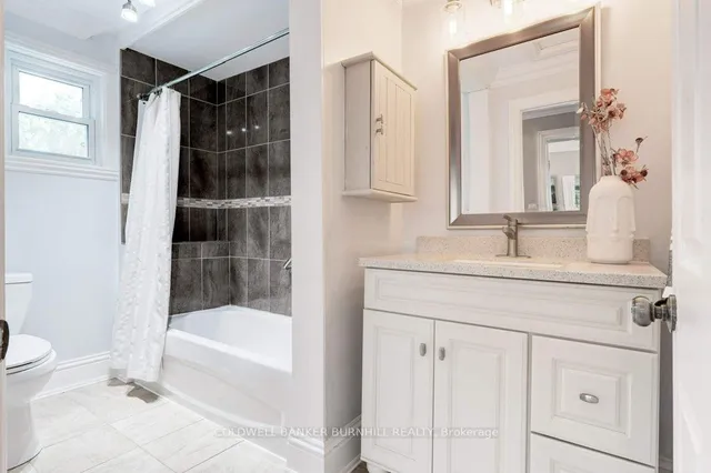 Additional image 32 of 54 Flamboro St